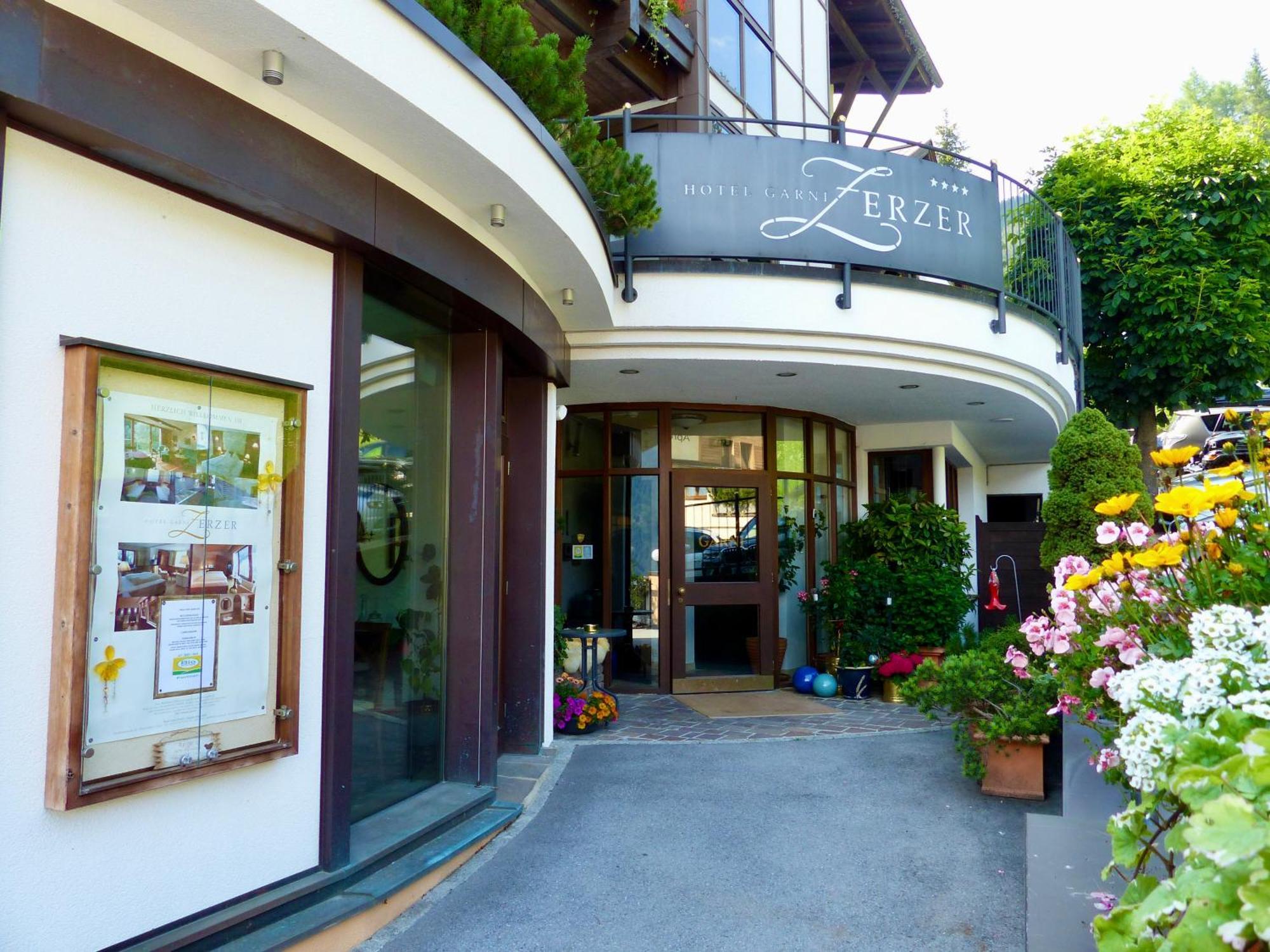 Hotel Garni Zerzer Serfaus Exteriér fotografie