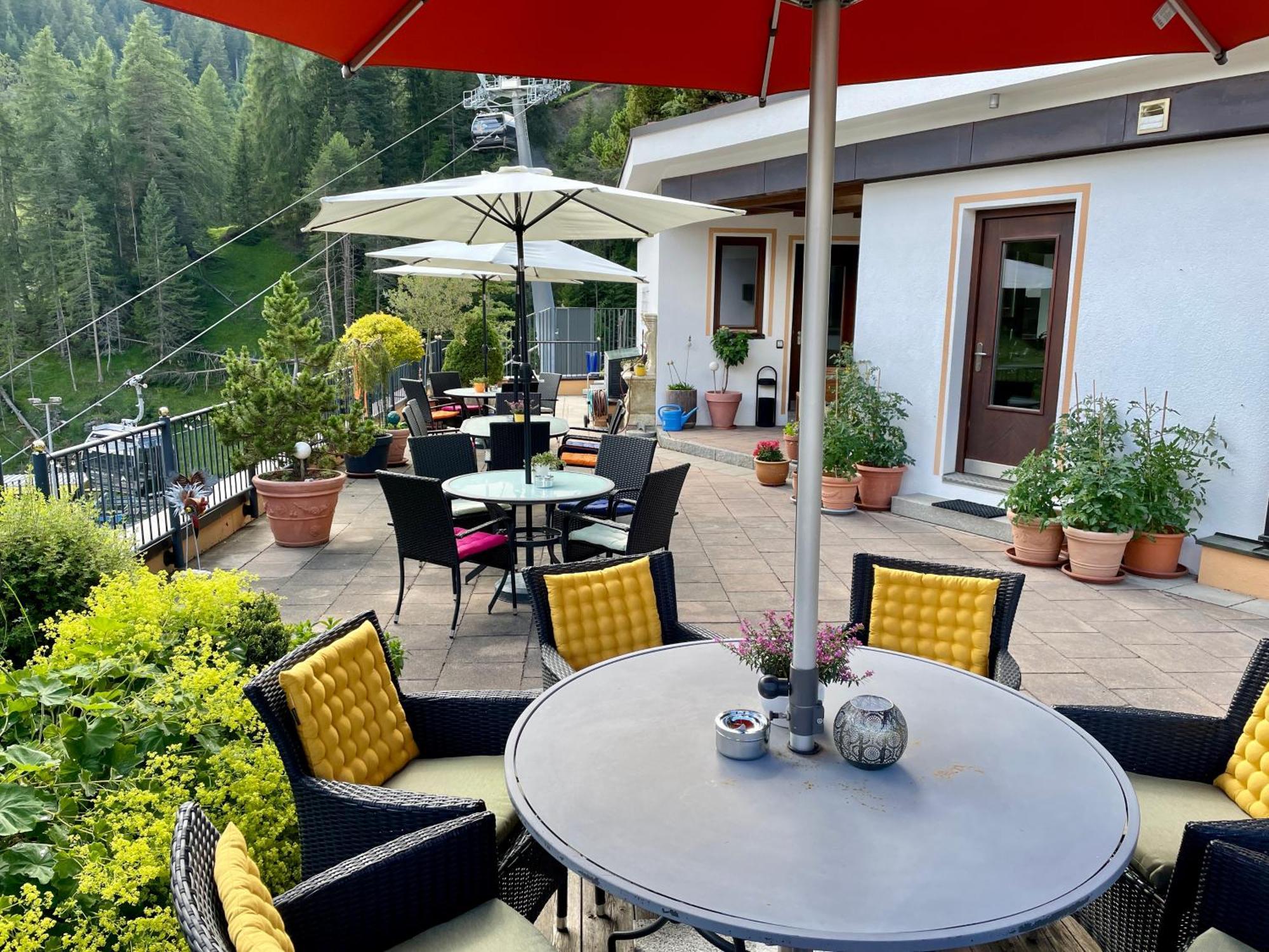 Hotel Garni Zerzer Serfaus Exteriér fotografie