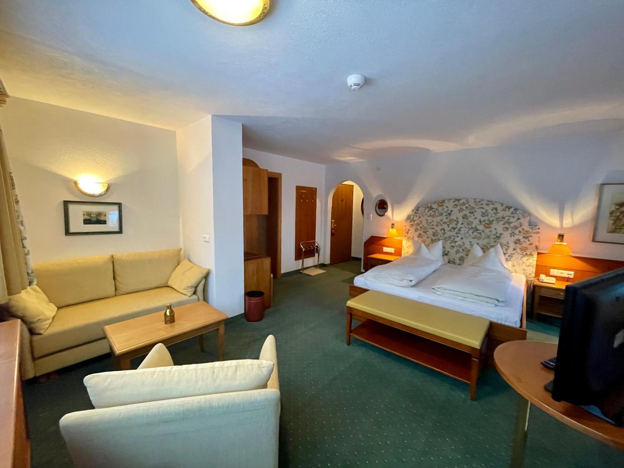 Hotel Garni Zerzer Serfaus Exteriér fotografie